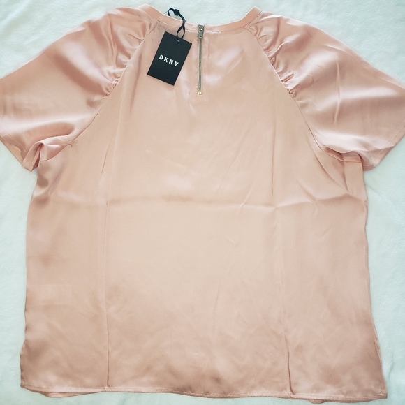 DKNY Peach Satin Ruched Short Sleeve Top--NWT--XL - Picture 5 of 14